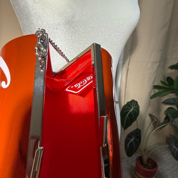 Coca-Cola Soda Can Crossbody Bag - Metallic Red Novelty Clutch - NWOT - Picture 11 of 14